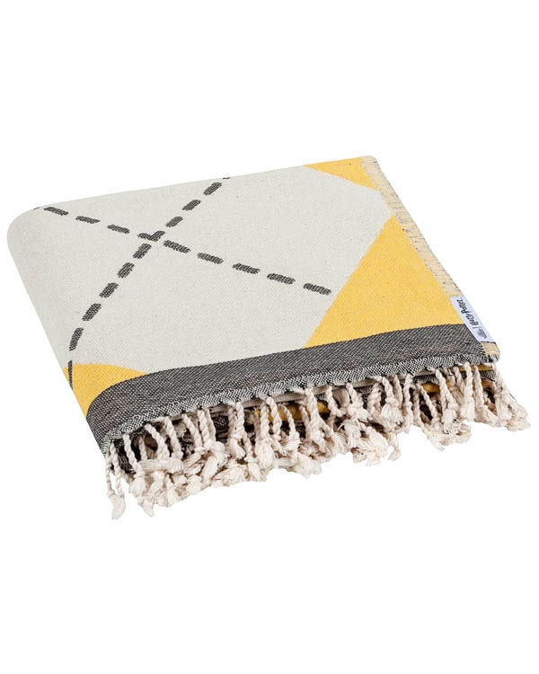 Hufflepuff Crest Blanket - Image 4